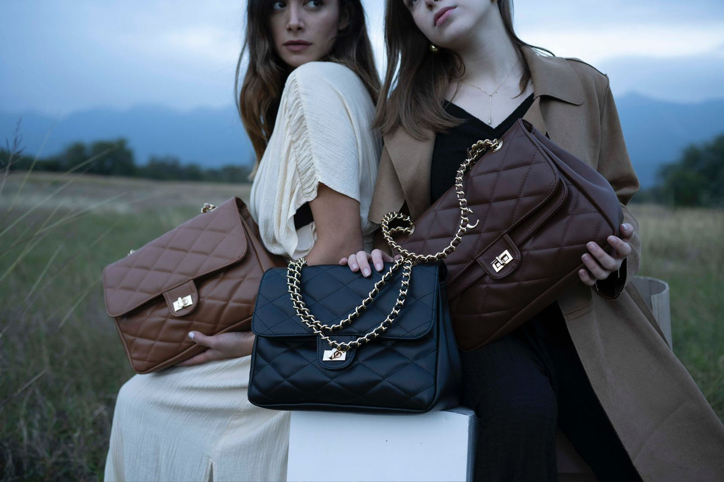AMBER LILY CHAIN BAG - NEGRO