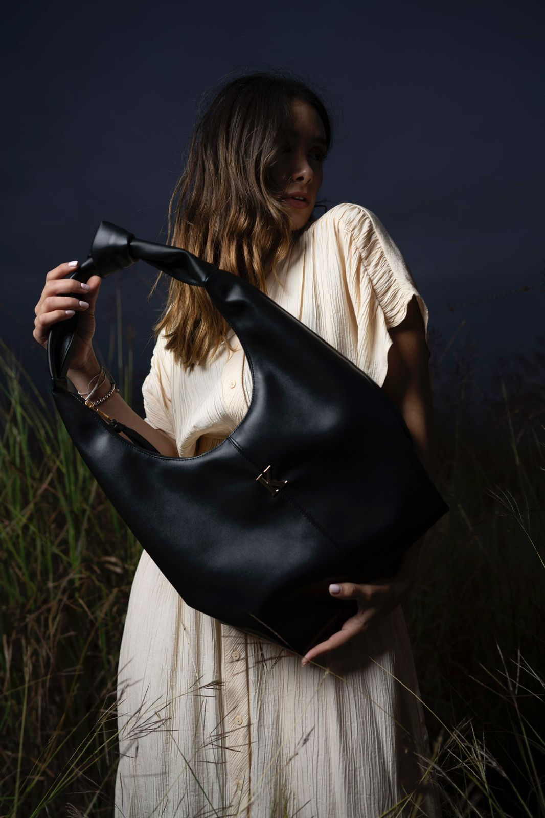 CICLAMEN TOTE BAG - NEGRO