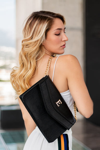 Clutch Layers - Negra